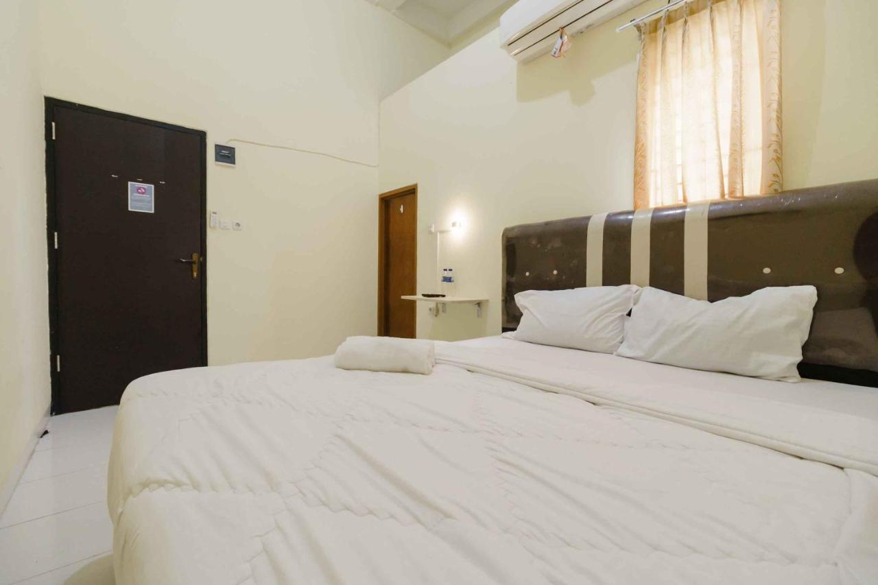 Hotel Reddoorz Near Opi Mall 2
